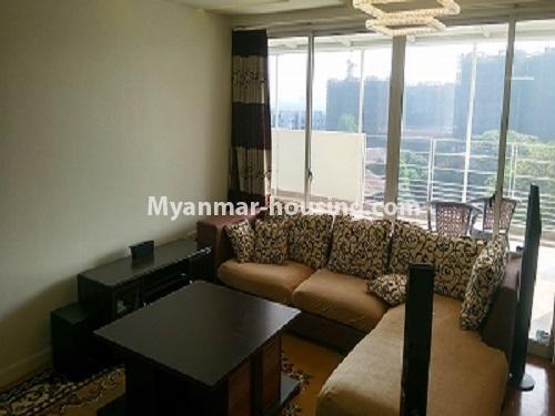 မြန်မာအိမ်ခြံမြေ - ငှားရန် property - No.4118 - လှိုင်မြို့နယ်တွင် အပေါ်ဆုံးထပ်ကွန်ဒိုအခန်း ငှားရန်ရှိသည်။Living room