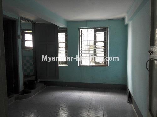 ミャンマー不動産 - 賃貸物件 - No.4145 -  Apartment rent for office in Lanmadaw Township. - inside view
