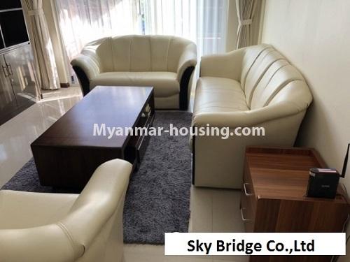缅甸房地产 - 出租物件 - No.4154 - A good Condominium for rent in Star City, Than Lyin. - Living room