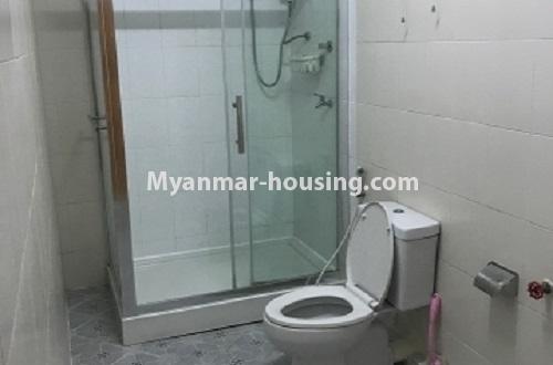 မြန်မာအိမ်ခြံမြေ - ငှားရန် property - No.4161 - Sinmalite Business Tower တွင် အဆင့်မြင့်ပြင်ဆင်ပြီး အခန်းတစ်ခန်း ငှားရန်ရှိသည်။bathroom view