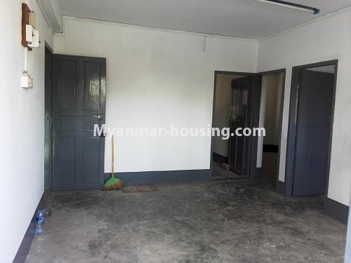Myanmar real estate - for rent property - No.4165 - A good Apartment for rent near Gamone Pwint Shopping in Mayangone. - inside