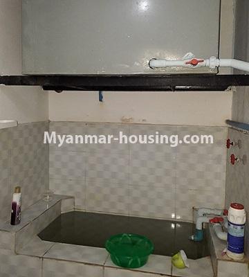 မြန်မာအိမ်ခြံမြေ - ငှားရန် property - No.4168 - ရန်ကင်းတွင် တိုက်ခန်းငှားရန်ရှိသည်။compound bathroom