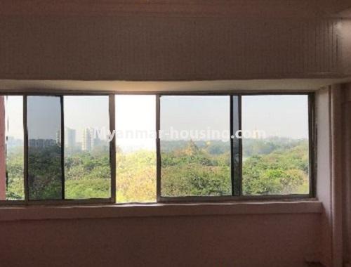 ミャンマー不動産 - 賃貸物件 - No.4175 - Kandawgyi Towner condo room for rent in Tarmway! - living room view