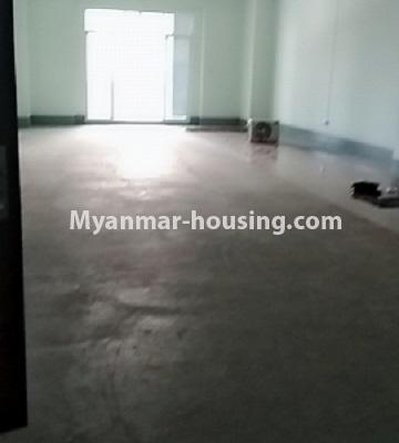 缅甸房地产 - 出租物件 - No.4176 - Office option for rent in Downtown area! - inside view