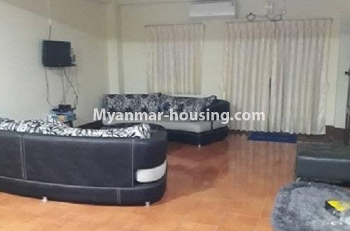 မြန်မာအိမ်ခြံမြေ - ငှားရန် property - No.4178 - စမ်းချောင်းတွင် ကွန်ဒိုတိုက်ခန်း ငှားရန်ရှိသည်။living room