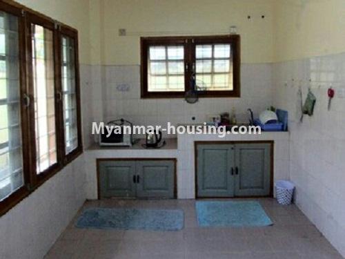 ミャンマー不動産 - 賃貸物件 - No.4188 - Landed house for rent in Pan Hlaing Housing, Sanchaung! - kitchen view