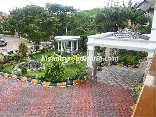 မြန်မာအိမ်ခြံမြေ - ငှားရန် property - No.4194 - လှိုင်တွင် အိမ်ကြီး အိမ်ကောင်းတစ်လုံး ငှားရန်ရှိသည်။compound view