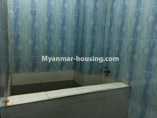 မြန်မာအိမ်ခြံမြေ - ငှားရန် property - No.4197 - ဗိုလ်တစ်ထောင်တွင် ကွန်ဒိုတိုက်ခန်းအသစ် ငှားရန်ရှိသည်။ - bathroom