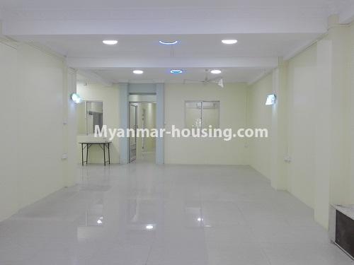 Myanmar real estate - for rent property - No.4216 - Large condo room for rent in downtown! - living room