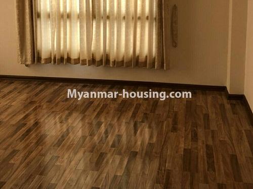 မြန်မာအိမ်ခြံမြေ - ငှားရန် property - No.4217 - လှိုင်မြို့နယ်တွင် ကွန်ဒိုခန်း ငှားရန်ရှိသည်။another view of master bedroom