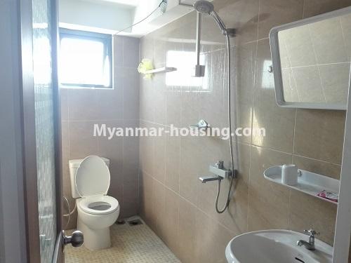 ミャンマー不動産 - 賃貸物件 - No.4219 - New Condo Penthouse for rent in Hlaing! - bathroom view