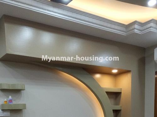 မြန်မာအိမ်ခြံမြေ - ငှားရန် property - No.4223 - မြို့ထဲတွင် ကွန်ဒိုခန်းငှားရန် ရှိသည်။living room wall view