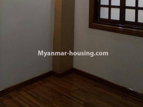 မြန်မာအိမ်ခြံမြေ - ငှားရန် property - No.4223 - မြို့ထဲတွင် ကွန်ဒိုခန်းငှားရန် ရှိသည်။ - bedroom ceiling view