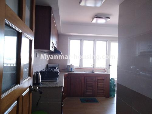 မြန်မာအိမ်ခြံမြေ - ငှားရန် property - No.4227 - အလုံတွင် ကွန်ဒိုခန်ကောင်း ငှားရန်ရှိသည်။another view of kitchen