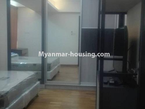 မြန်မာအိမ်ခြံမြေ - ငှားရန် property - No.4230 - ရန်ကုန်မြို့လည်ခေါင်တွင် ကွန်ဒိုခန်းအသစ် ငှားရန်ရှိသည်။master bedroom view