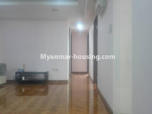 မြန်မာအိမ်ခြံမြေ - ငှားရန် property - No.4231 - ရန်ကုန်မြို့လည်ခေါင်တွင် ကွန်ဒိုခန်းအသစ် ငှားရန်ရှိသည်။ - another view of living room