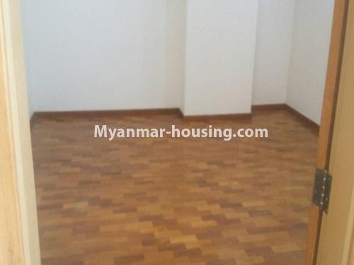 မြန်မာအိမ်ခြံမြေ - ငှားရန် property - No.4233 - မြို့ထဲတွင် ကွန်ဒိုခန်းငှားရန် ရှိသည်။ - bedroom view