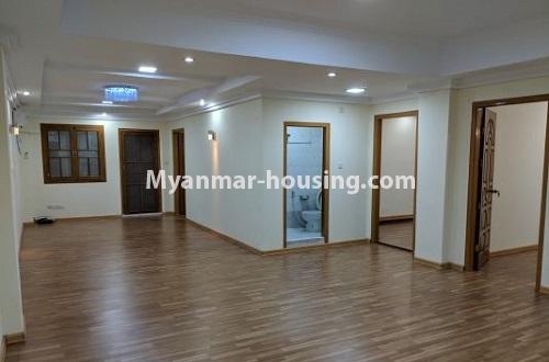 မြန်မာအိမ်ခြံမြေ - ငှားရန် property - No.4239 - ဒဂုံတွင် ကွန်ဒိုခန်း ငှားရန်ရှိသည်။living room view