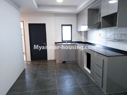 缅甸房地产 - 出租物件 - No.4242 - New condo room for rent on Parami Road. - kitchen area