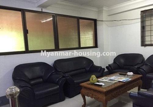 မြန်မာအိမ်ခြံမြေ - ငှားရန် property - No.4243 - ဗိုလ်တစ်ထောင်တွင် ကွန်ဒိုခန်း ငှားရန်ရှိသည်။ living room view