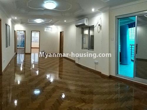 ミャンマー不動産 - 賃貸物件 - No.4246 - Strand Condo room for rent in Kyaukdadar! - living room area