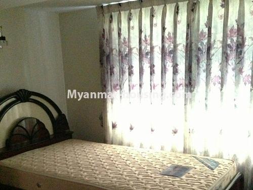 မြန်မာအိမ်ခြံမြေ - ငှားရန် property - No.4249 - White Cloud ကွန်ဒိုတွင် အခန်းငှားရန်ရှိသည်။ single bedroom 