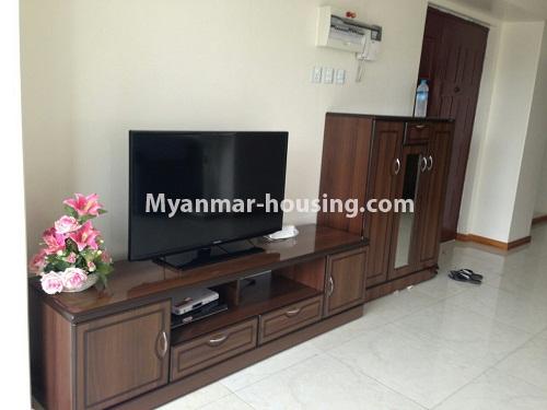 မြန်မာအိမ်ခြံမြေ - ငှားရန် property - No.4249 - White Cloud ကွန်ဒိုတွင် အခန်းငှားရန်ရှိသည်။  - living room