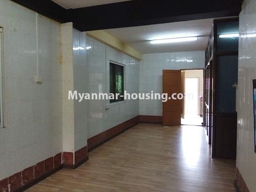 Myanmar real estate - for rent property - No.4270 - Apartment for rent in Yankin! - dining area