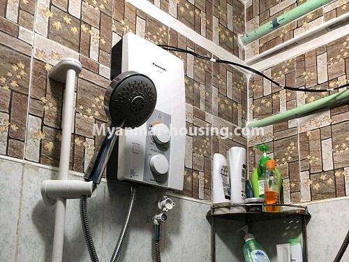 缅甸房地产 - 出租物件 - No.4276 - Condo room for rent in Botahtaung! - bathroom