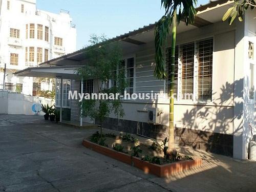 Myanmar real estate - for rent property - No.4279 - Landed house for rent in Mayangone! - ္front side view