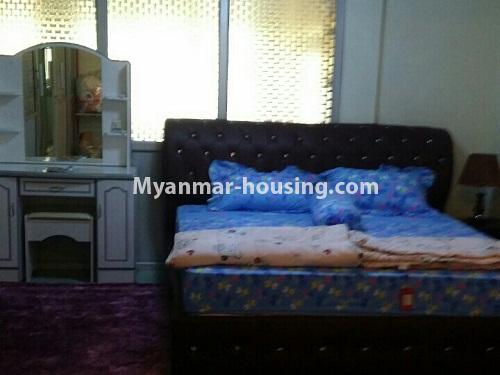 မြန်မာအိမ်ခြံမြေ - ငှားရန် property - No.4284 - ရွေှတိဂုံ ဘုရားနားတွင် တိုက်ခန်း ငှားရန်ရှိသည်။bedroom 