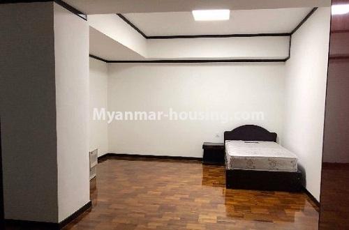 မြန်မာအိမ်ခြံမြေ - ငှားရန် property - No.4292 - အလုံ Orchid ကွန်ဒိုတွင် အခန်းငှားရန်ရှိသည်။ - another master bedroom