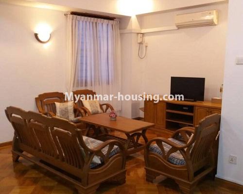 မြန်မာအိမ်ခြံမြေ - ငှားရန် property - No.4294 - ဗဟန်း ပုလဲကွန်ဒိုတွင် အခန်းငှားရန်ရှိသည်။ living room