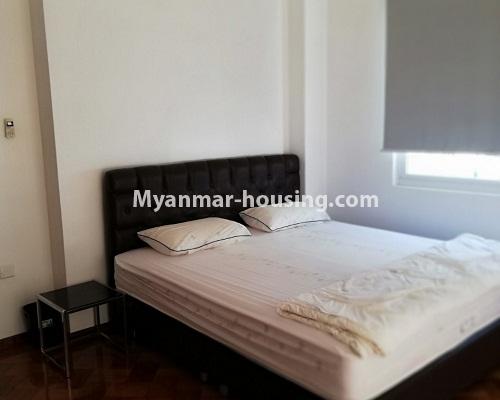 မြန်မာအိမ်ခြံမြေ - ငှားရန် property - No.4297 - မြို့ထဲတွင် ကွန်ဒိုခန်း ထပ်ခိုးအသေးပါ အပေါ်ဆုံးလွှာ ငှားရန်ရှိသည်။master bedroom 2