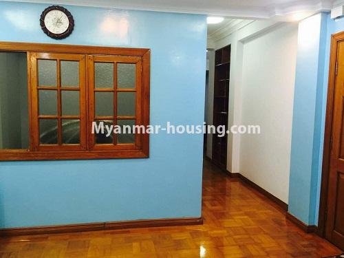 မြန်မာအိမ်ခြံမြေ - ငှားရန် property - No.4303 - မြို့ထဲတွင် ကွန်ဒိုခန်း ငှားရန်ရှိသည်။  - living room