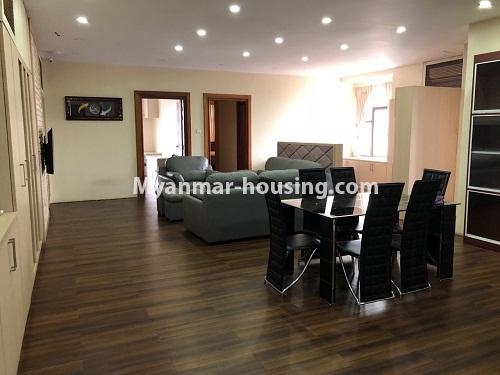 缅甸房地产 - 出租物件 - No.4313 - Green Lake Condo room for rent in Mingalar Taung Nyunt! - living room and dining area