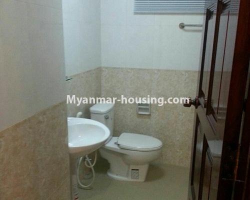 မြန်မာအိမ်ခြံမြေ - ငှားရန် property - No.4316 - စမ်းချောင်း Pyay Garden ကွန်ဒိုတွင် အခန်းငှားရန် ရှိသည်။compound bathroom