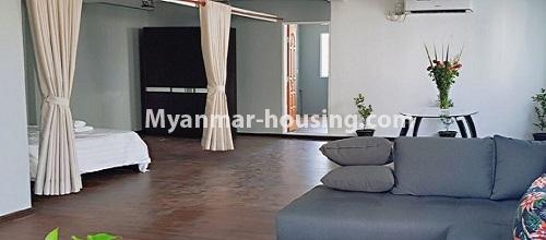 မြန်မာအိမ်ခြံမြေ - ငှားရန် property - No.4322 - စမ်းချောင်းတွင် တိုက်ခန်းငှားရန်ရှိသည်။living room