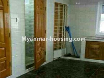 缅甸房地产 - 出租物件 - No.4327 - Condo room for rent in Pazundaung! - compound toilet and kitchen space