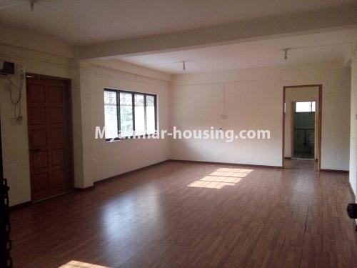 မြန်မာအိမ်ခြံမြေ - ငှားရန် property - No.4333 - ရန်ကင်းတွင် တိုက်ခန်းငှားရန် ရှိသည်။ living room