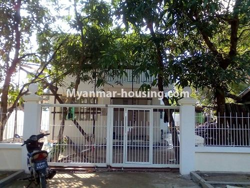 မြန်မာအိမ်ခြံမြေ - ငှားရန် property - No.4340 - သန်လျင်တွင် လုံးချင်းငှားရန် ရှိသည်။ house and compound view