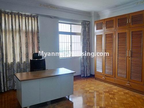 မြန်မာအိမ်ခြံမြေ - ငှားရန် property - No.4341 - မြို့ထဲတွင် ကွန်ဒိုခန်း ငှားရန်ရှိသည်။master bedroom 3