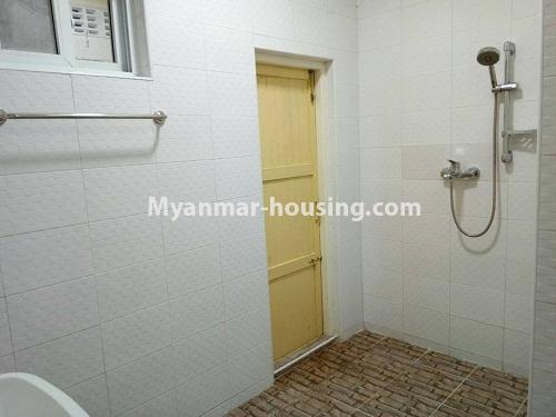 ミャンマー不動産 - 賃貸物件 - No.4344 - Landed house for rent in Thanlyin! - bathroom