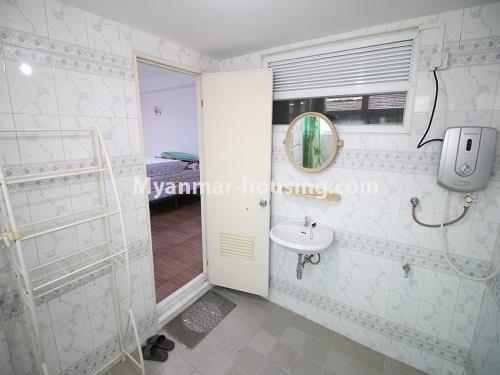 缅甸房地产 - 出租物件 - No.4351 - Condo room for rent in Bahan - bathroom 1