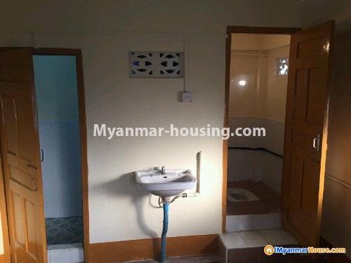 缅甸房地产 - 出租物件 - No.4353 - Apartment for rent in Tarmway! - bathroom and toilet