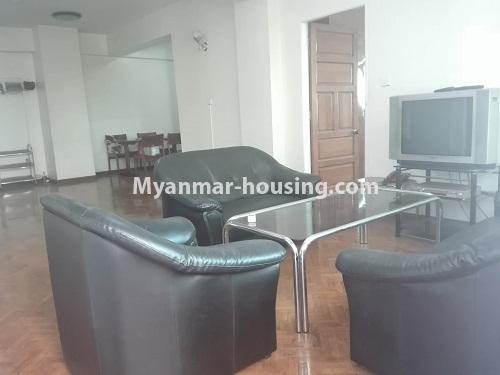 缅甸房地产 - 出租物件 - No.4357 - Junction 8 condo room for rent in Mayangone! - living room