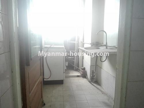 မြန်မာအိမ်ခြံမြေ - ငှားရန် property - No.4357 - မရမ်းကုန်း Junction 8 ကွန်ဒိုတွင် ကွန်ဒိုခန်းငှားရန်ရှိသည်။ - kitchen