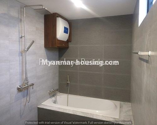 ミャンマー不動産 - 賃貸物件 - No.4360 - Serviced room for rent in Kamaryut! - master bedroom bathroom