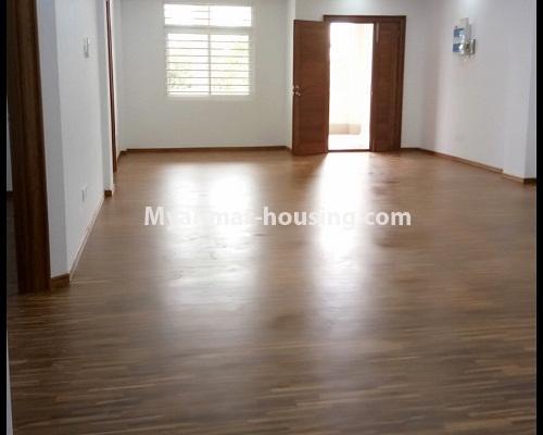 ミャンマー不動産 - 賃貸物件 - No.4371 - Myaynu Condominium room for rent in Sanchaung! - living room area and main door
