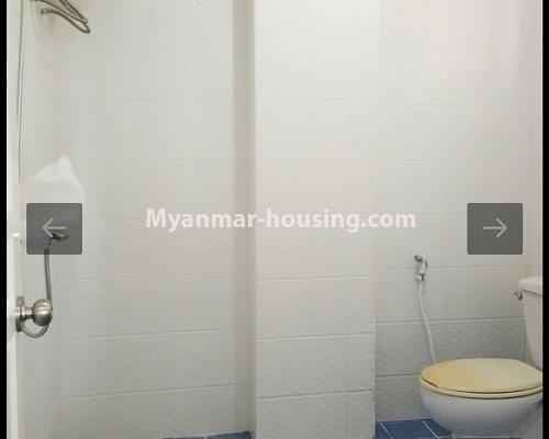 မြန်မာအိမ်ခြံမြေ - ငှားရန် property - No.4371 - စမ်းချောင်းတွင် မြေနုကွန်ဒိုခန်း ငှားရန်ရှိသည်။ bathroom